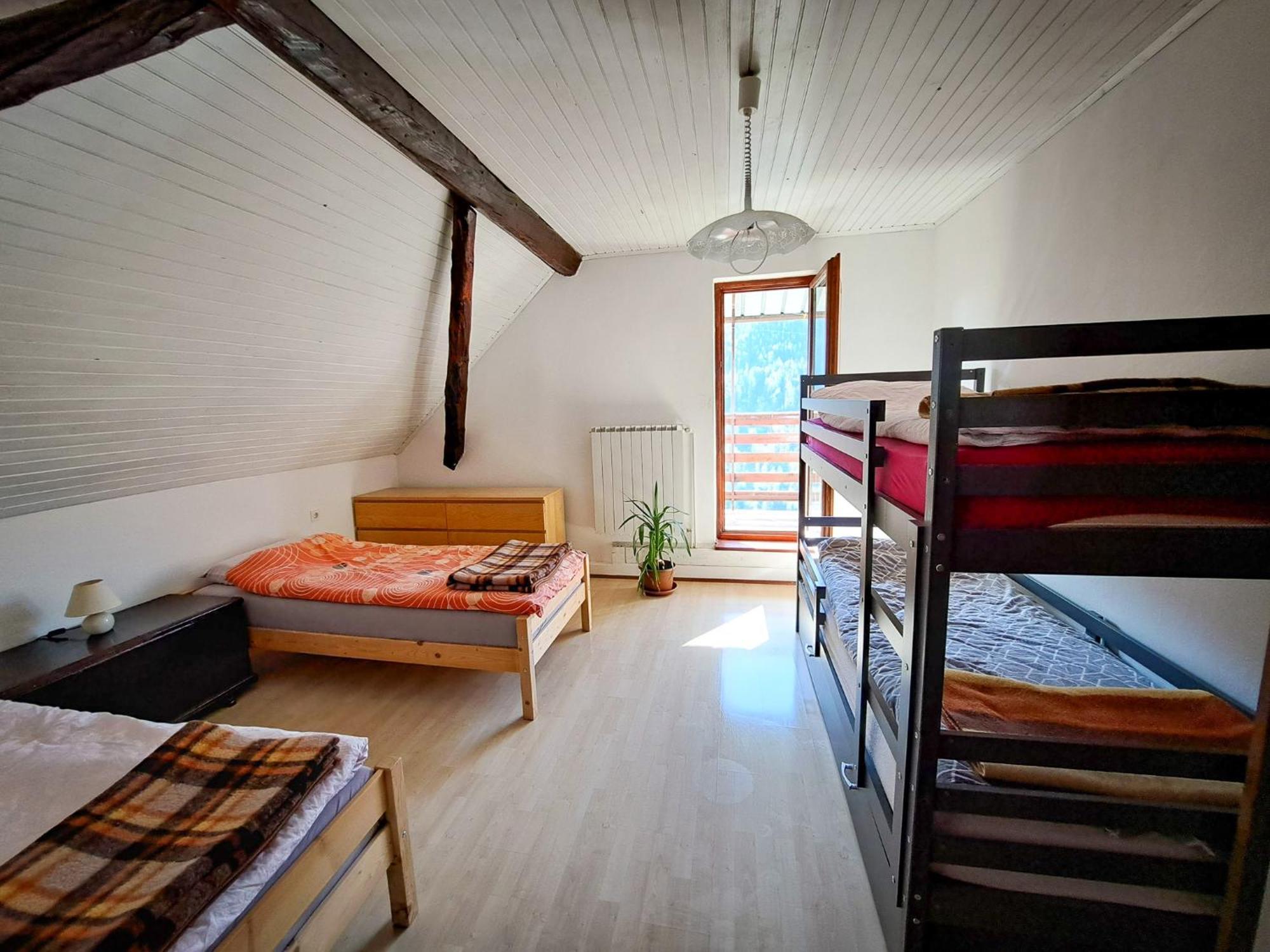 Hikers Hut Hisar Apartment Podbrdo Exterior foto
